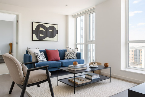 Spacious 3-Bed Apartment, Church Street, L1, photograph 1