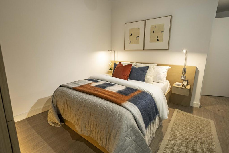Studio Apartment, Hammersmith Road, W6, photograph 6