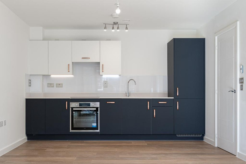 1-Bed Apartment, Station Avenue, KT12, photograph 2