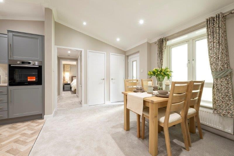 Serviced 2-Bed Apartment, Hope Valley, S33, photograph 4