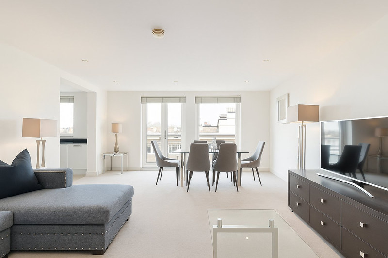 2-Bed Apartment, Fulham Road, SW3, photograph 1