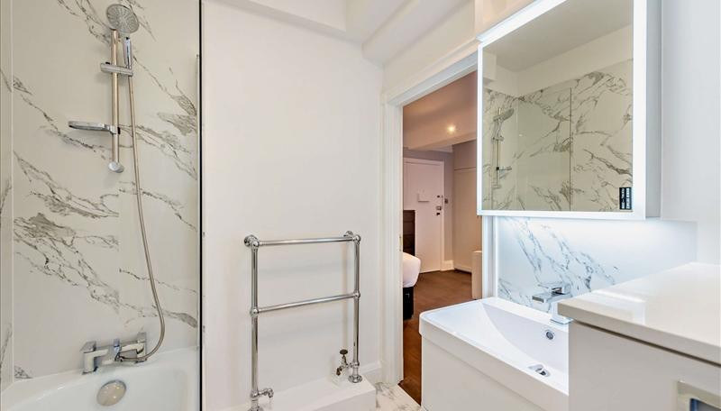 Studio Apartment, London, SW3, photograph 6