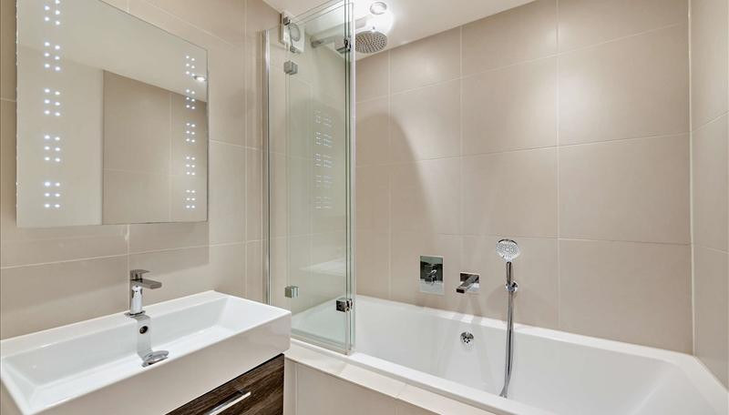 2-Bed Apartment, Fulham Road, SW3, photograph 4