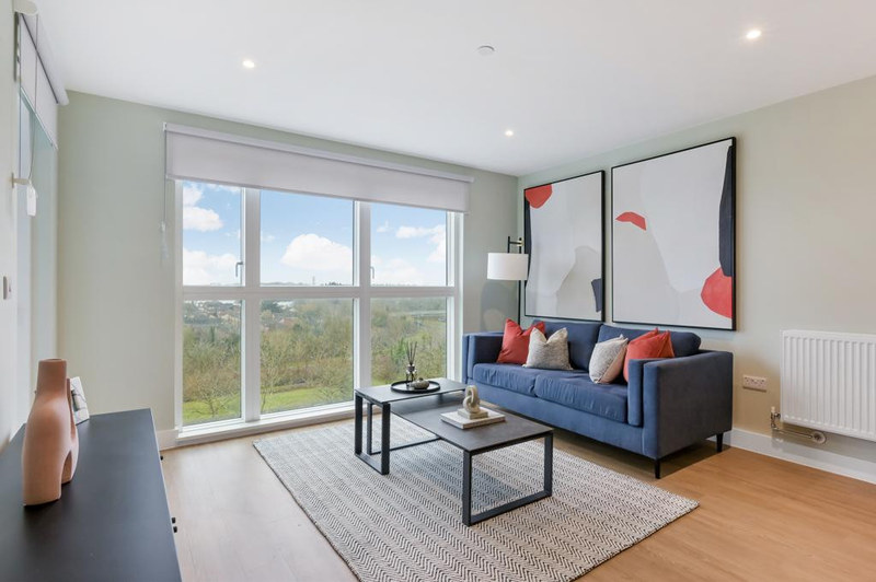 1-Bed Apartment, North Row, MK9, photograph 3