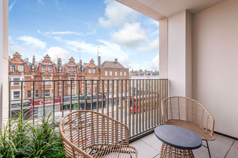 Elegant 1-Bed Apartment, Edgware Road, W2, photograph 6
