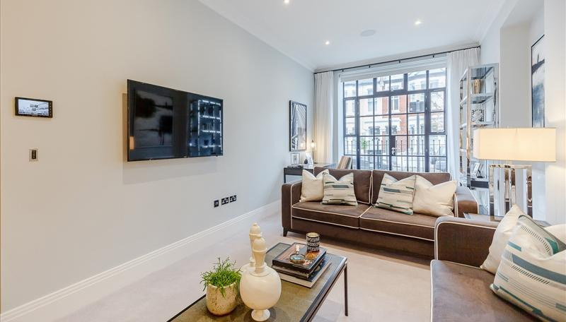 2-Bed Apartment, London, W6, photograph 2