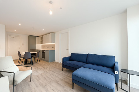 Bright 1-Bed Apartment, Salford, M5, photograph 1