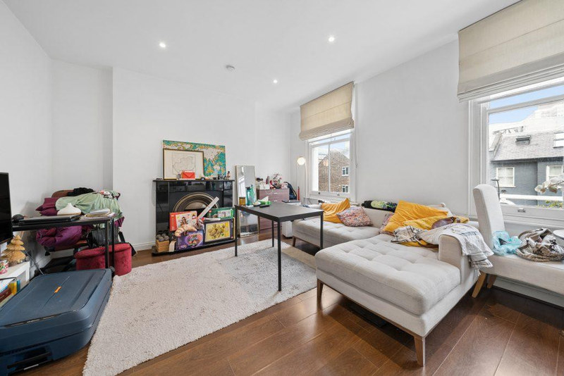 1-Bed Apartment, Richmond Way, W12, photograph 4