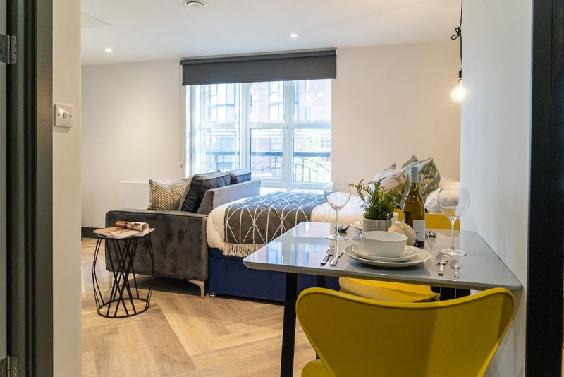 Calm 1-Bed Apartment, Ancoats, M4, photograph 4