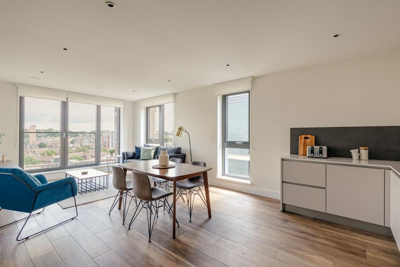 2-Bed Apartment, Mallow Walk, SE8, photograph 2