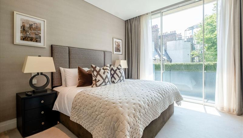 2-Bed Apartment, Green Street, W1K, photograph 3