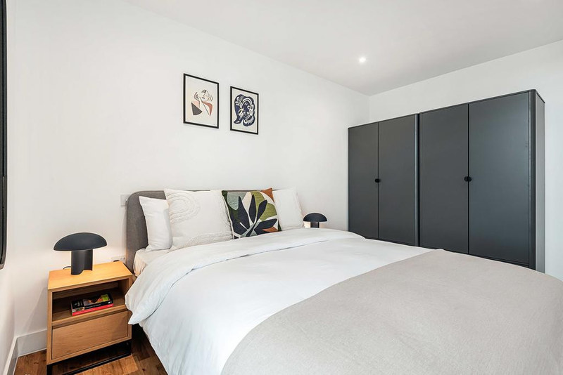 2-Bed Apartment, Queens Road, RG1, photograph 6