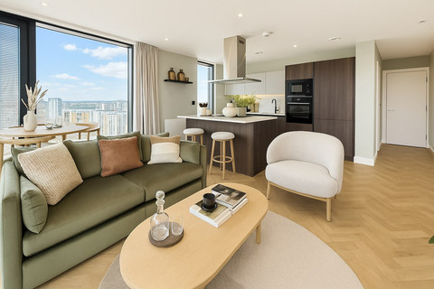 Luxury 2-Bed Apartment, Eastside, B4, photograph 1