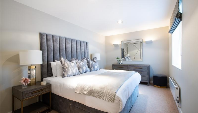 2-Bed Apartment, Fulham Road, SW3, photograph 3