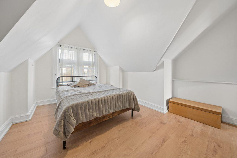 2-Bed Apartment, St Leonard's Road, W13, photograph 5