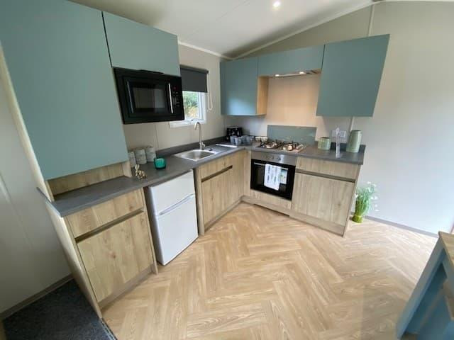 Serviced 2-Bed Apartment, Buxton, SK17, photograph 4