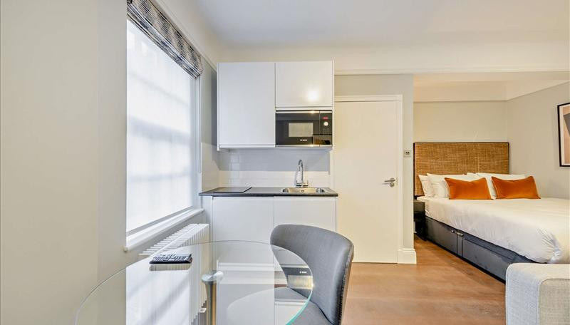 Studio Apartment, London, SW3, photograph 5