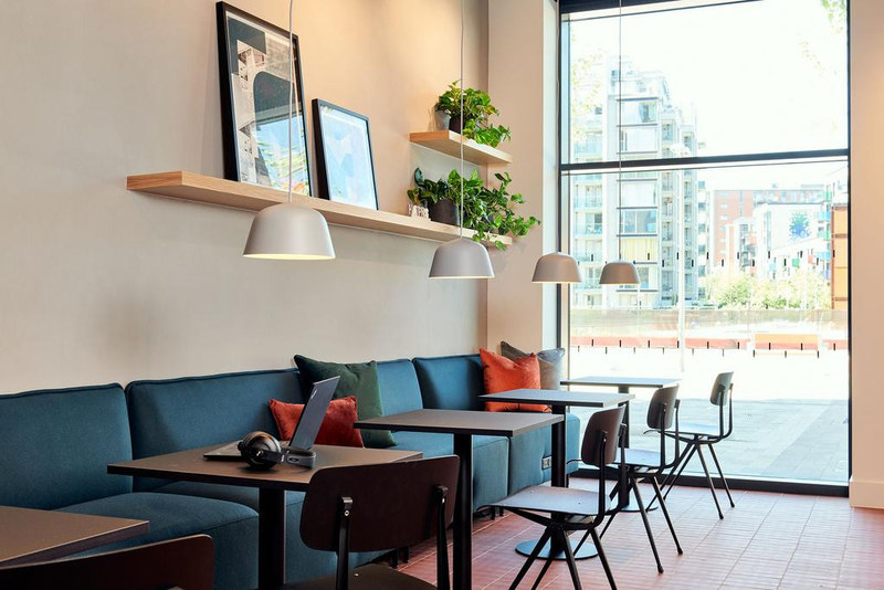 2-Bed Apartment, London, N17, photograph 6