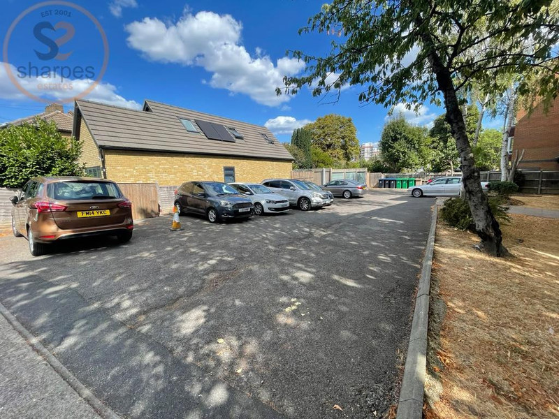 2-Bed Apartment, Kingston Road, New Malden, KT3, photograph 3