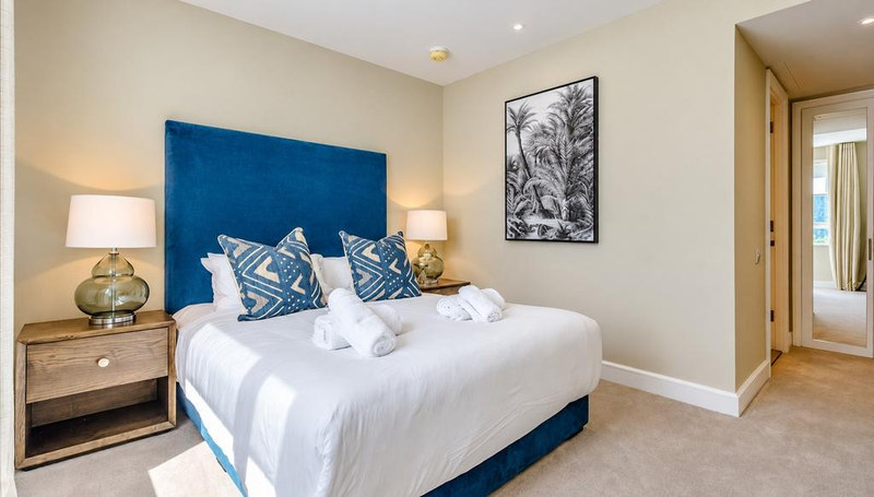 2-Bed Apartment, London, E14, photograph 6