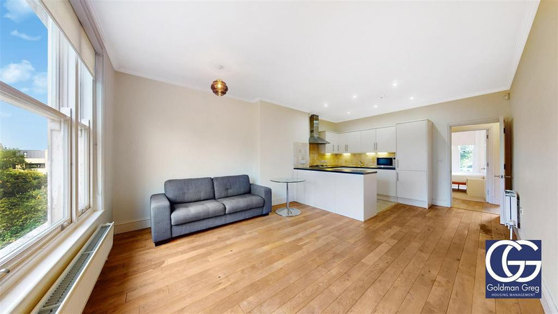 2-Bed Apartment, Highbury Hill, N5, photograph 3