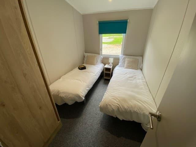 Serviced 2-Bed Apartment, Buxton, SK17, photograph 7