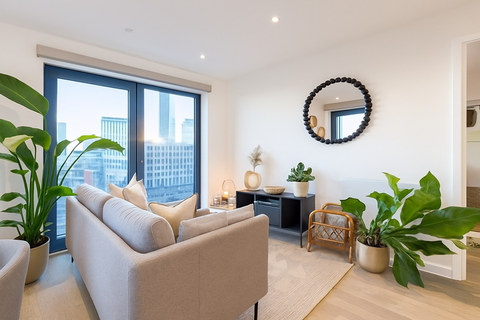 Spacious 3-Bed Apartment, Pall Mall, L3, photograph 1