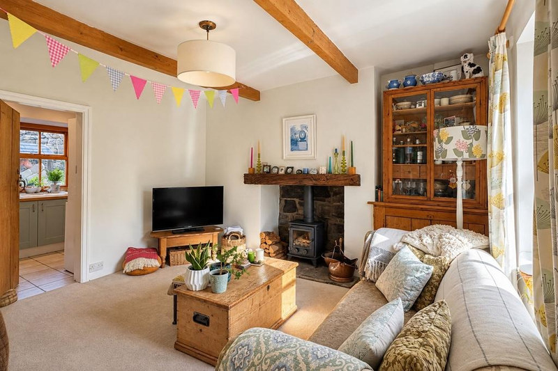 Serviced 2-Bed Apartment, High Peak, SK22, photograph 2
