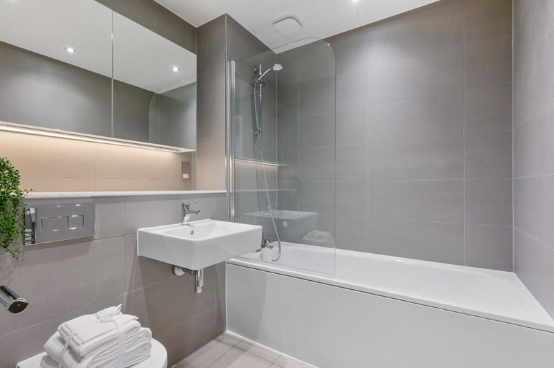 1-Bed Apartment, North Row, MK9, photograph 5
