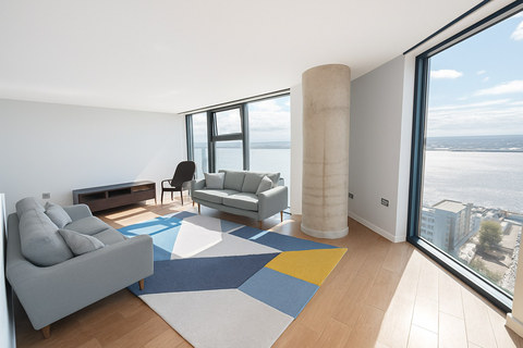 Spacious 2-Bed Apartment, Brook Street, L3, photograph 1