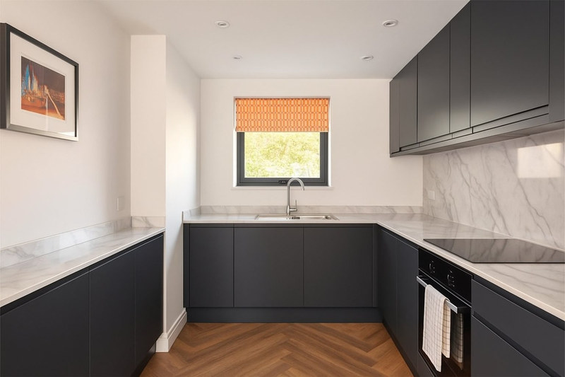 1-Bed Apartment, Wellington Road, BN2, photograph 2