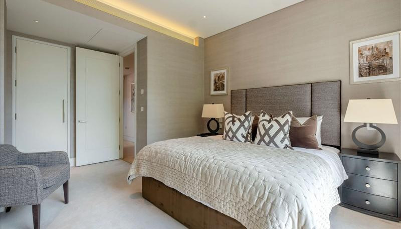 2-Bed Apartment, Green Street, W1K, photograph 4