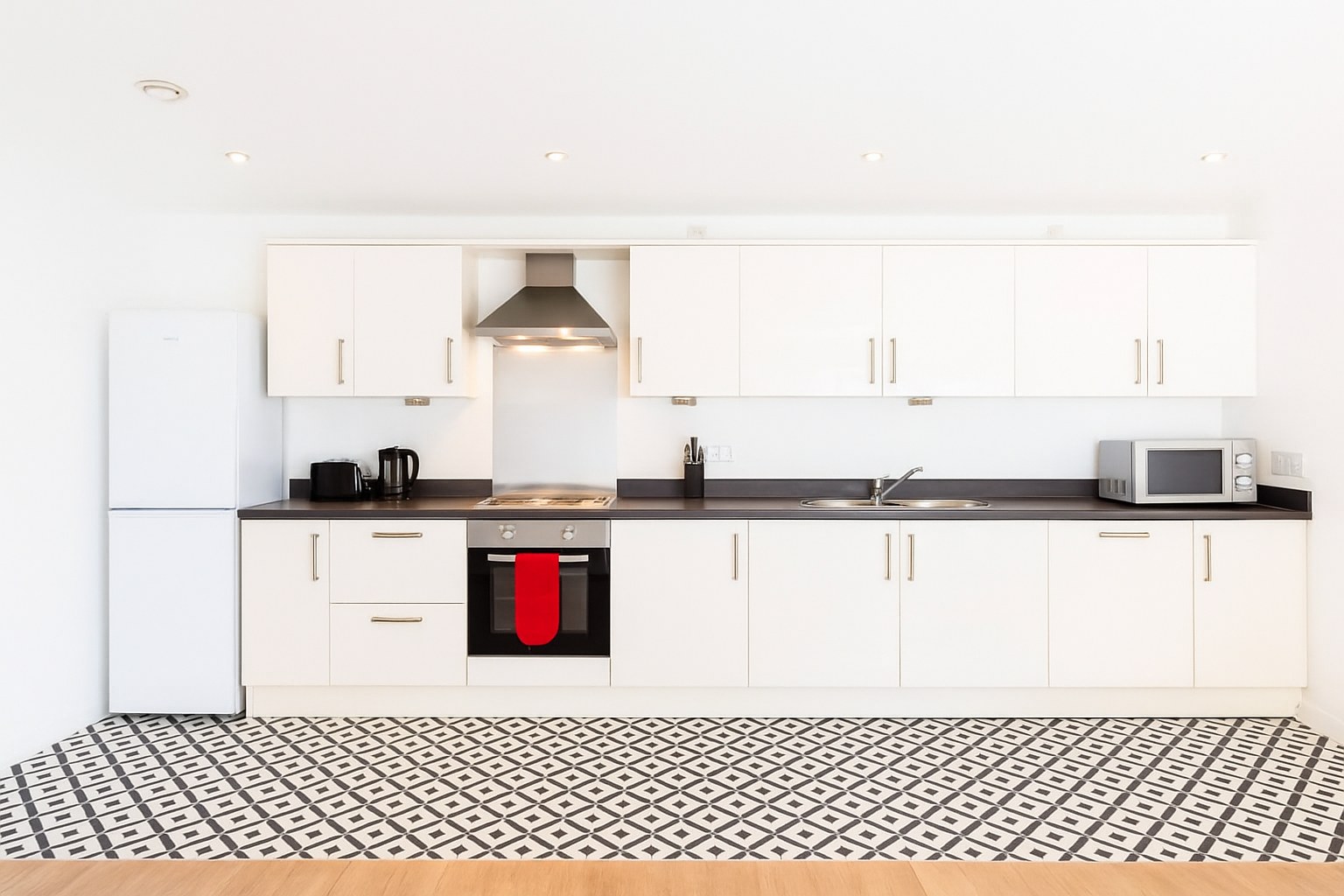 Spacious 2-Bed Apartment, Eastside, B5, photograph 2