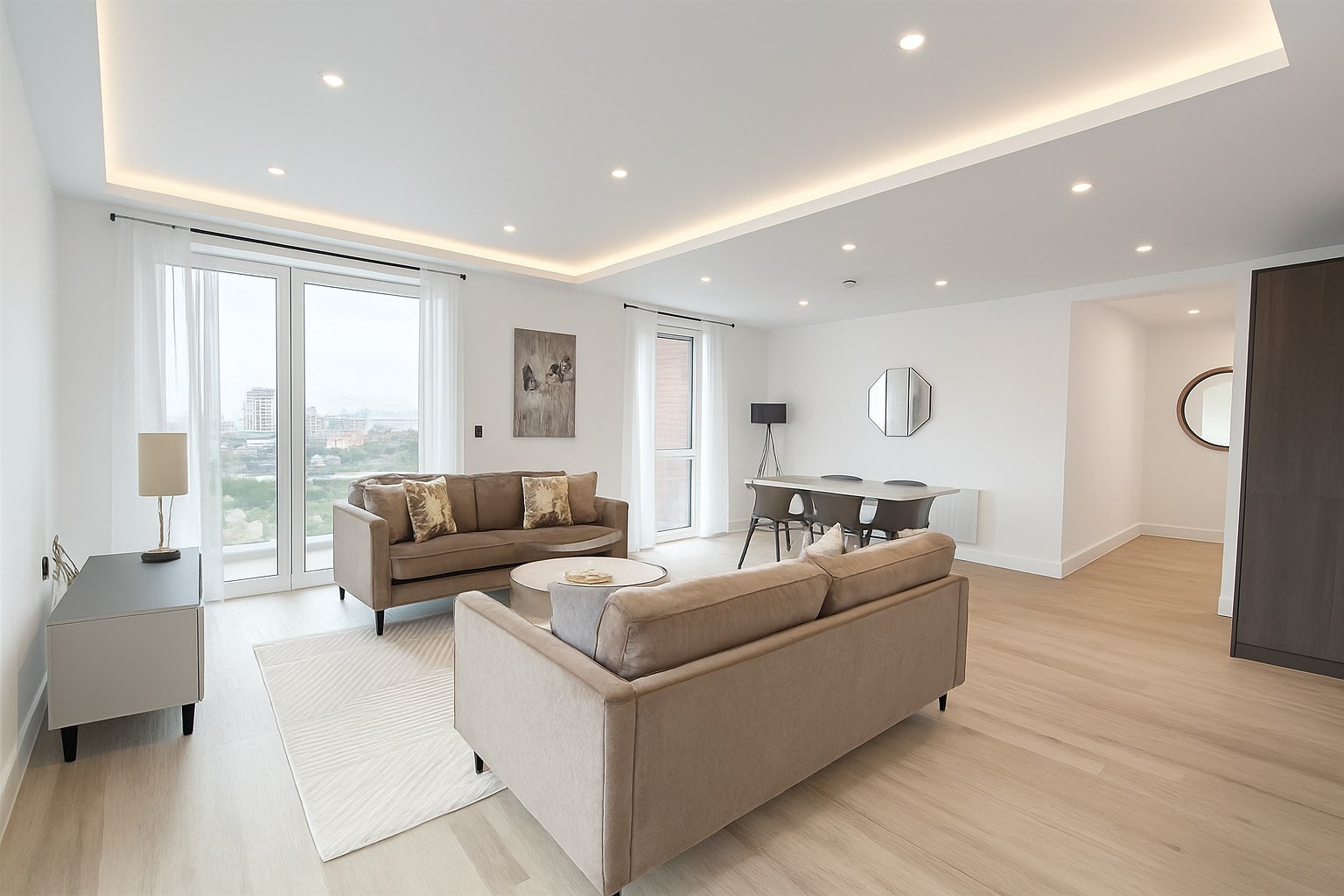 Spacious 2-Bed Apartment, Snow Hill, B4
