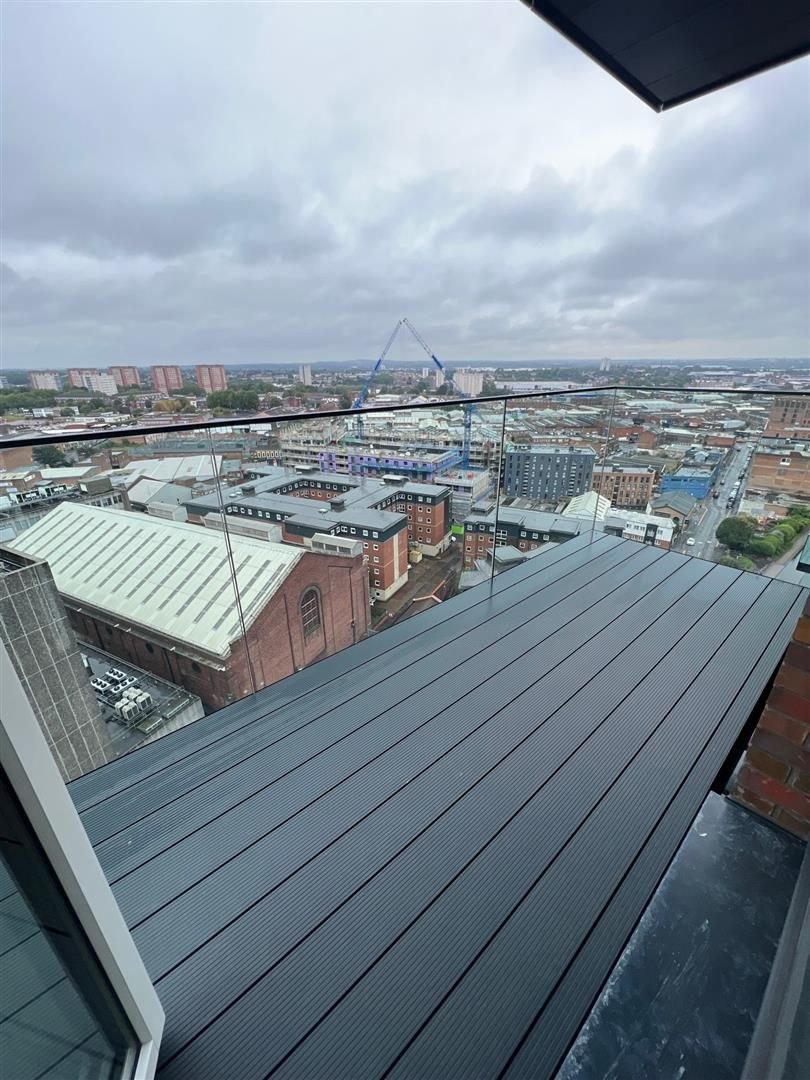 Spacious 2-Bed Apartment, Snow Hill, B4, photograph 6