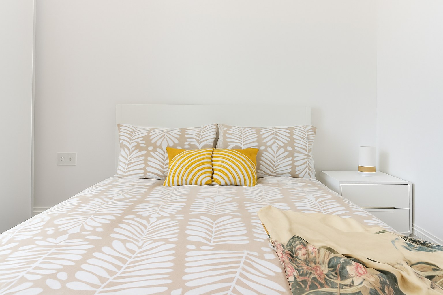 Spacious 2-Bed Apartment, Fleet Street, BN1, photograph 4