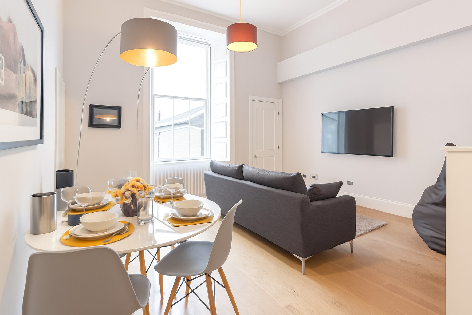 Modern 1-Bed Apartment, New Town, EH2