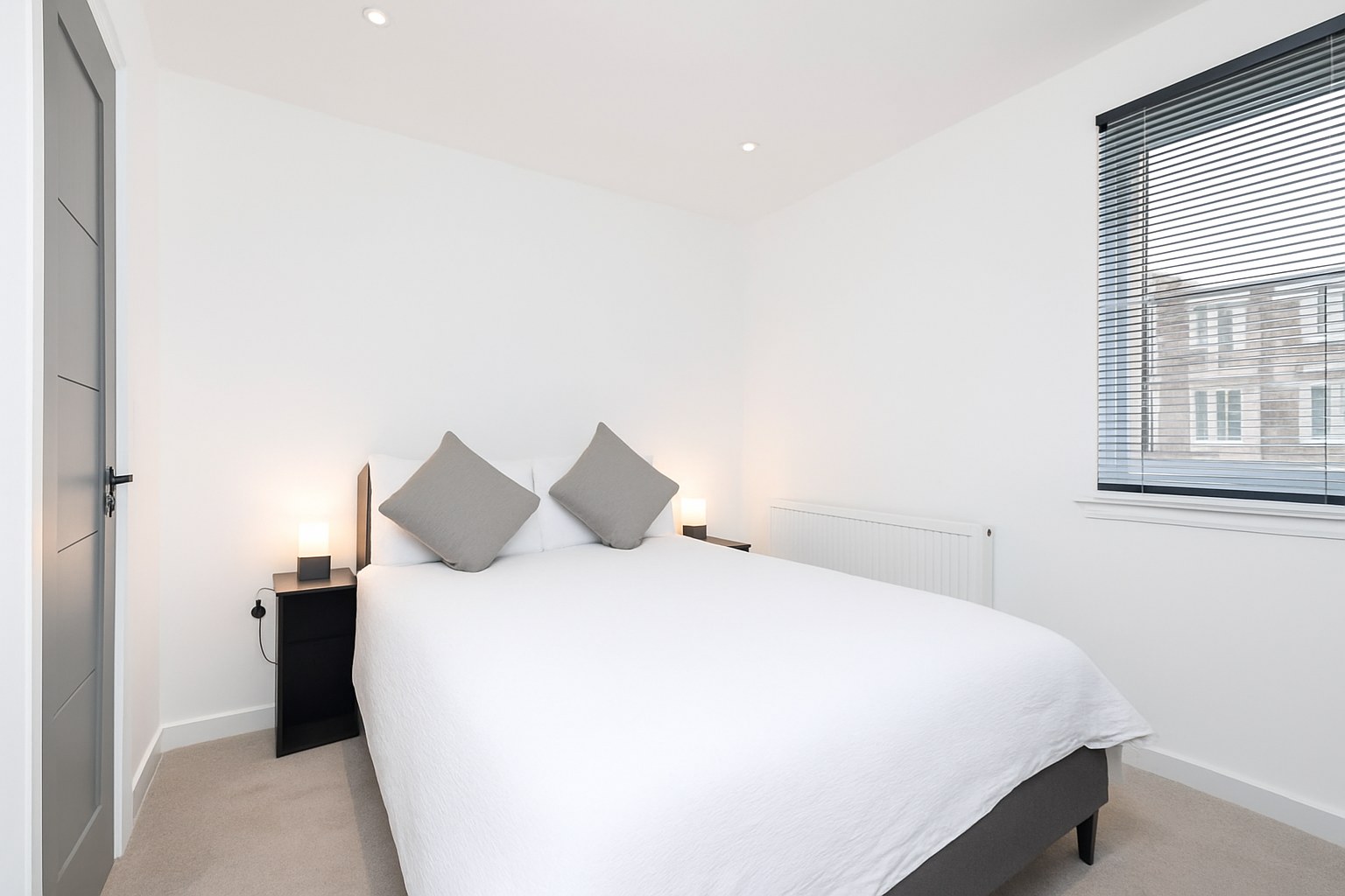 Spacious 2-Bed Penthouse, Morningside, EH10, photograph 4