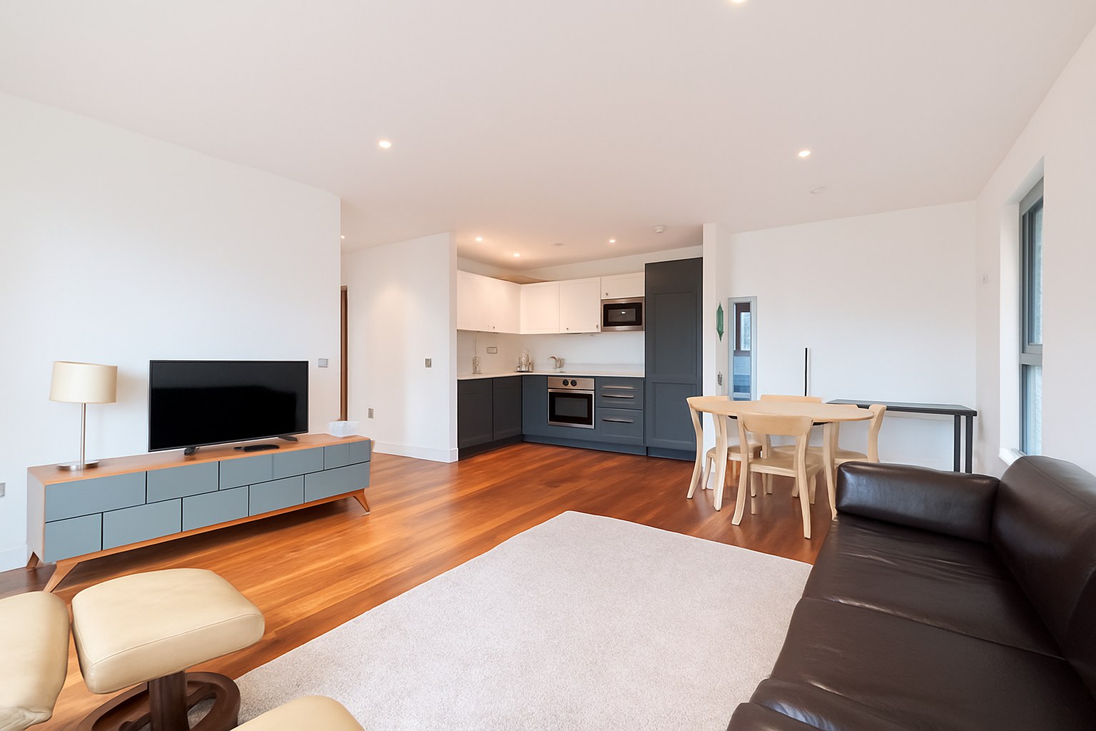 Spacious 2-Bed Apartment, City Centre, G2