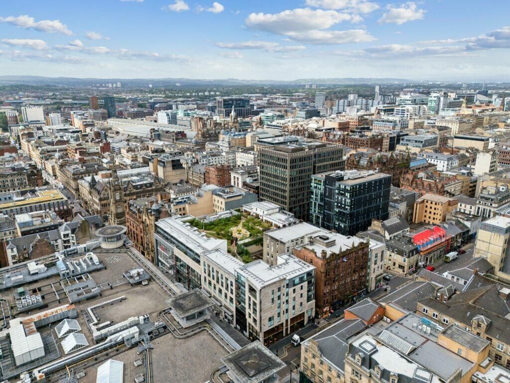 Spacious 2-Bed Apartment, Buchanan Galleries, G2, photograph 6