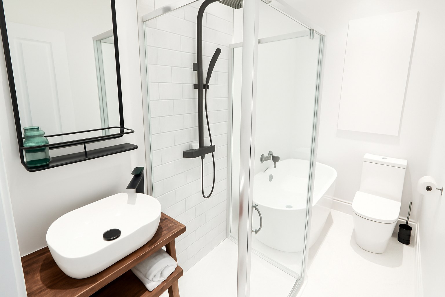 Spacious 2-Bed Apartment, West End, G12, photograph 4