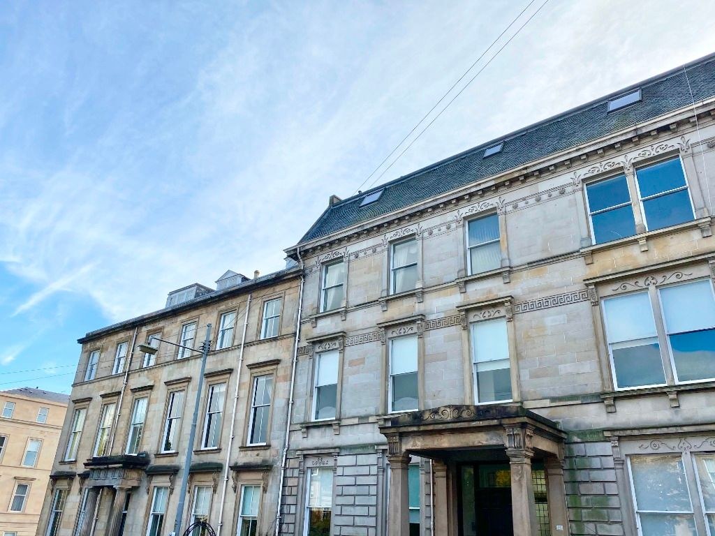 Spacious 2-Bed Apartment, Park Circus, G3, photograph 6