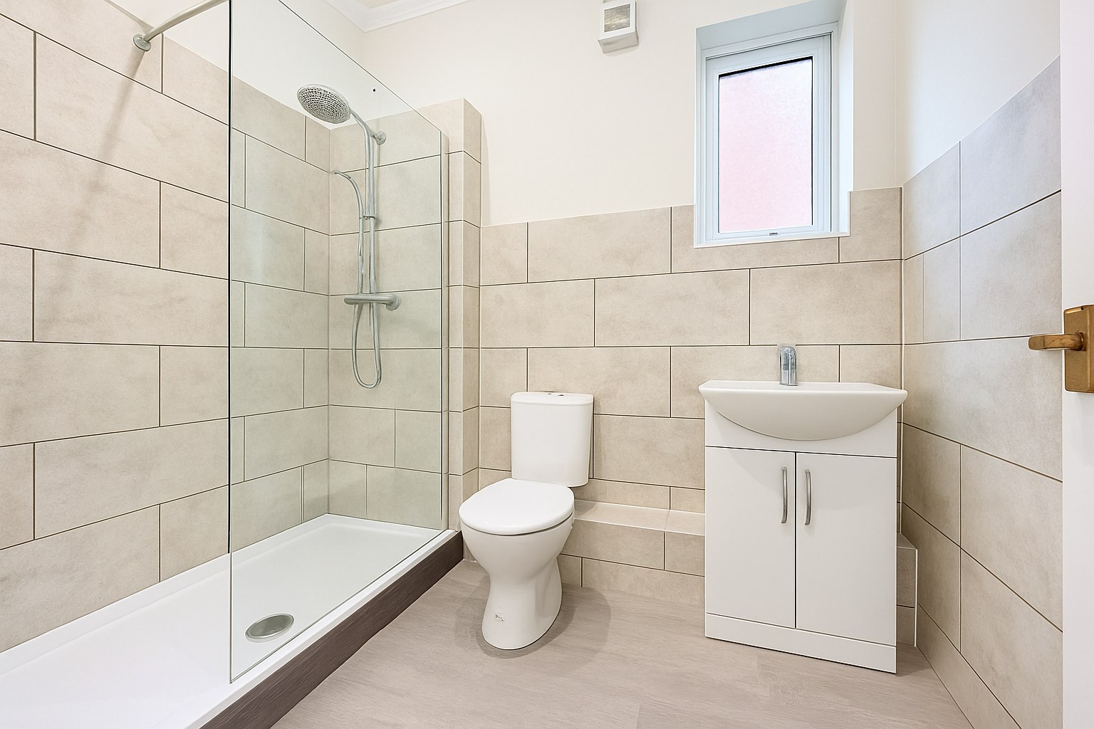 Spacious 2-Bed Apartment, Oakwood Avenue, LS8, photograph 5