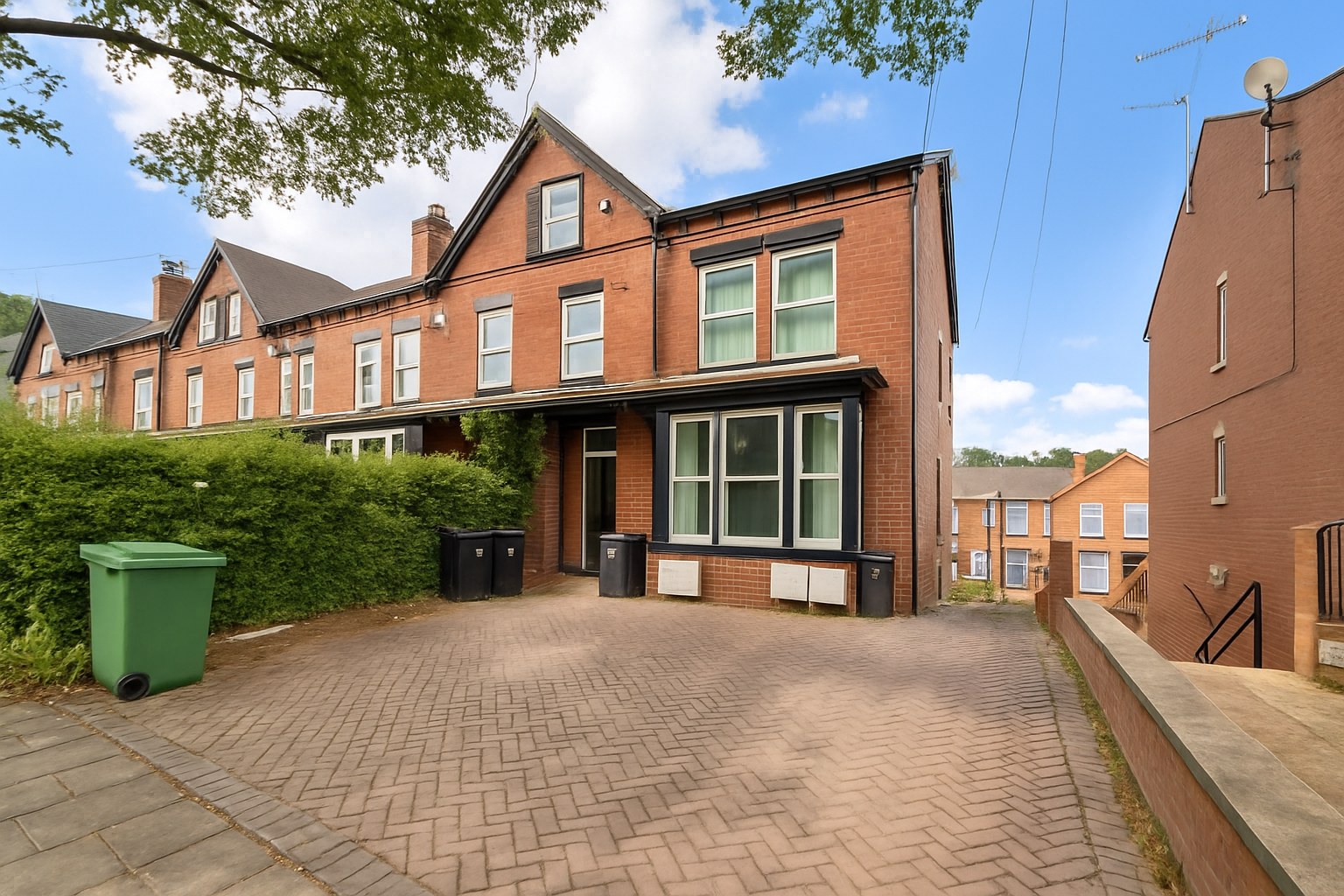 Spacious 2-Bed Apartment, Oakwood Avenue, LS8, photograph 6