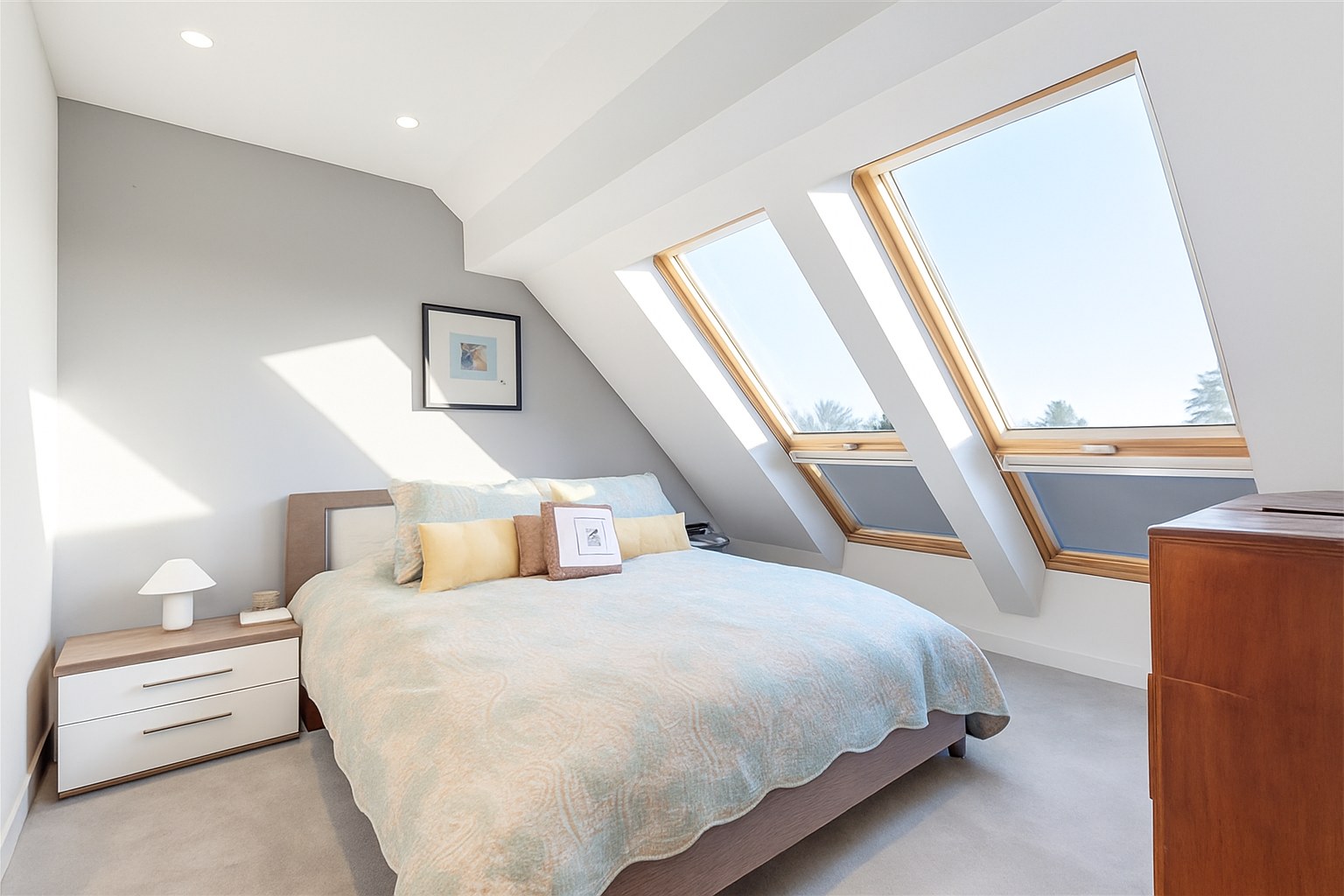 Spacious 3-Bed Apartment, Wigton Lane, LS17, photograph 3