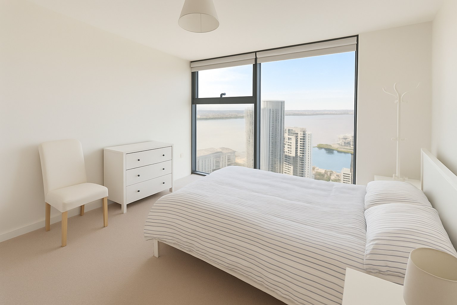 Spacious 2-Bed Apartment, Brook Street, L3, photograph 3