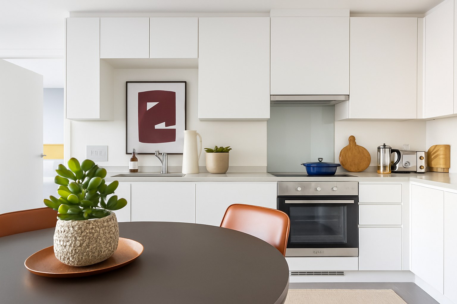 Spacious 3-Bed Apartment, Church Street, L1, photograph 2