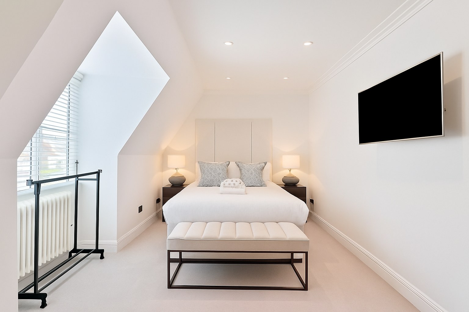 Modern 1-Bed Apartment, Hyde Park, W1K, photograph 3