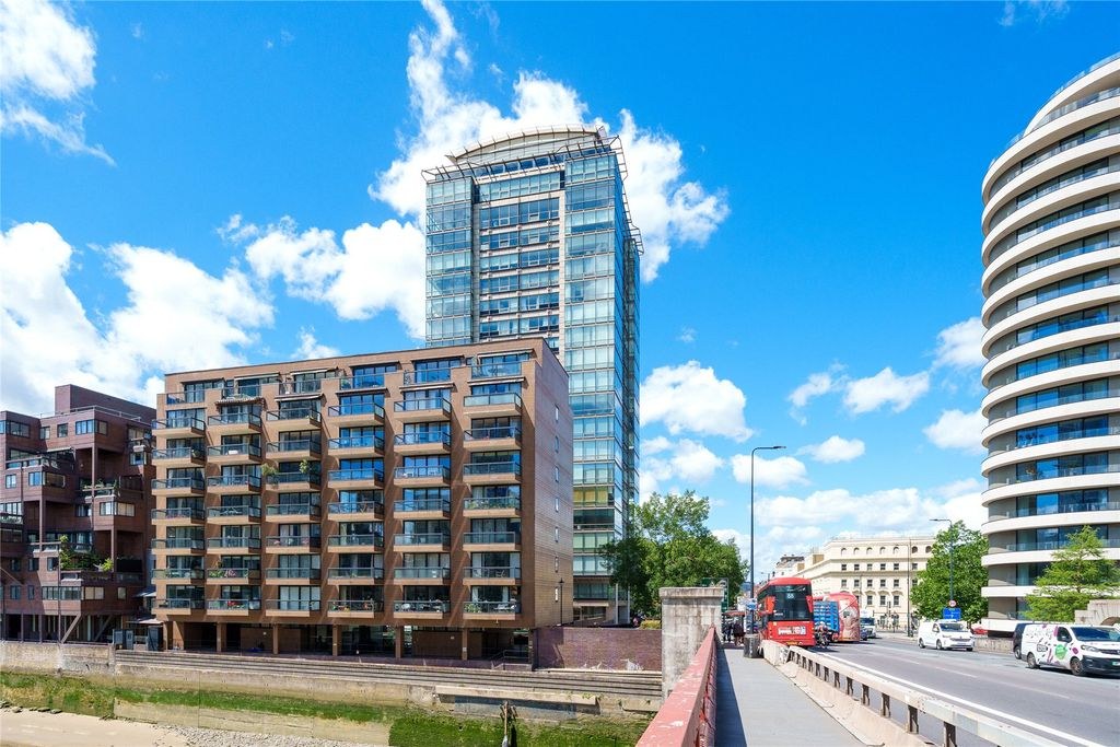 Modern 1-Bed Apartment, Millbank, SW1V, photograph 5