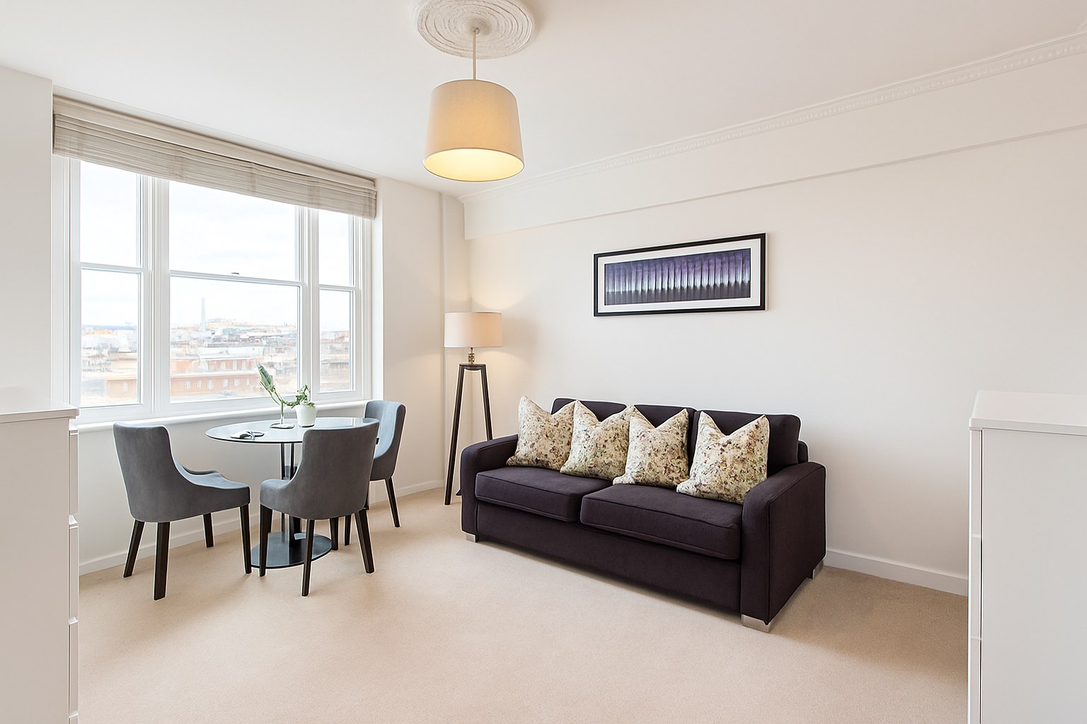 Bright 1-Bed Apartment, Mayfair, W1J